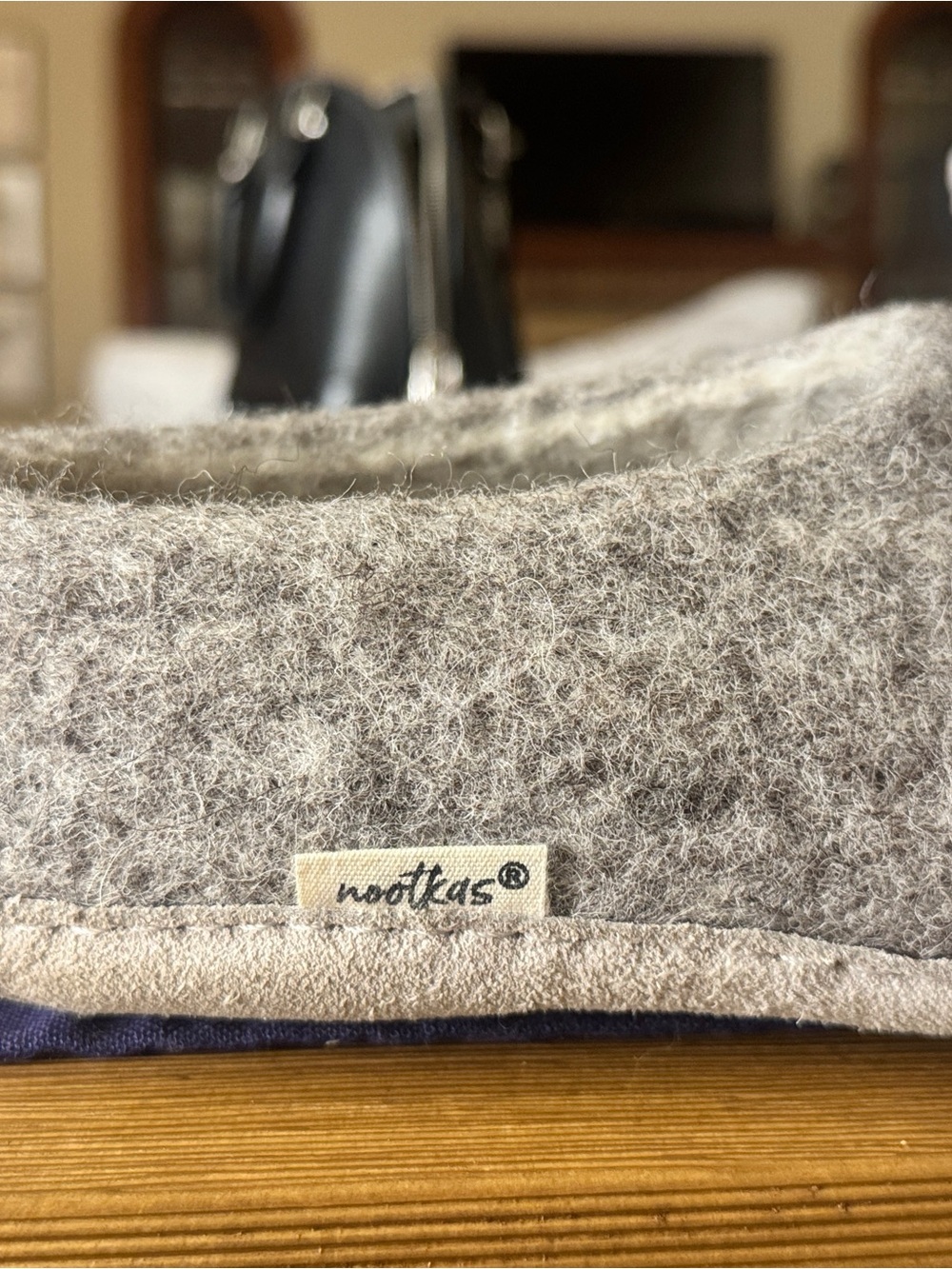 Danish Wool/ Felt Nootka’s Slippers - size 36 - Picture 2 of 6